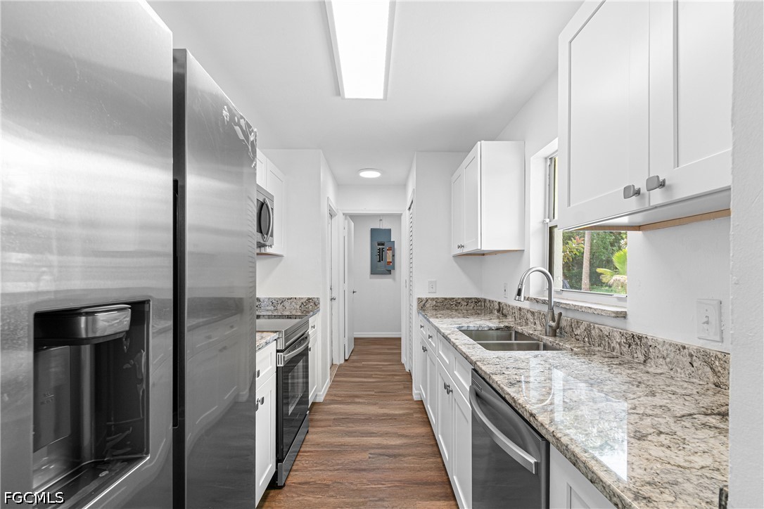 3 Bed SingleFamilyResidence for Sale in Fort Myers, FL — photo 14