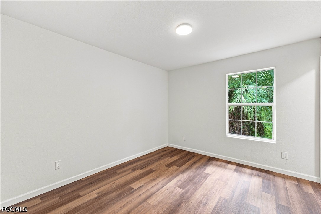 5 Bed SingleFamilyResidence for Sale in Lehigh Acres, photo 14