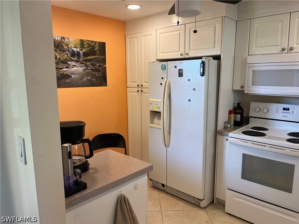 2 Bed Condominium for Sale in Forest Lakes, FL, $119,500 — photo 14