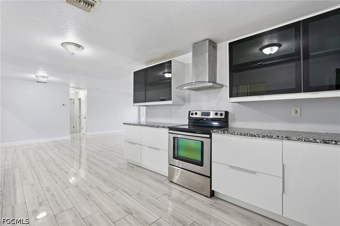3 Bed SingleFamilyResidence for Sale in Cape Coral, FL — photo 14