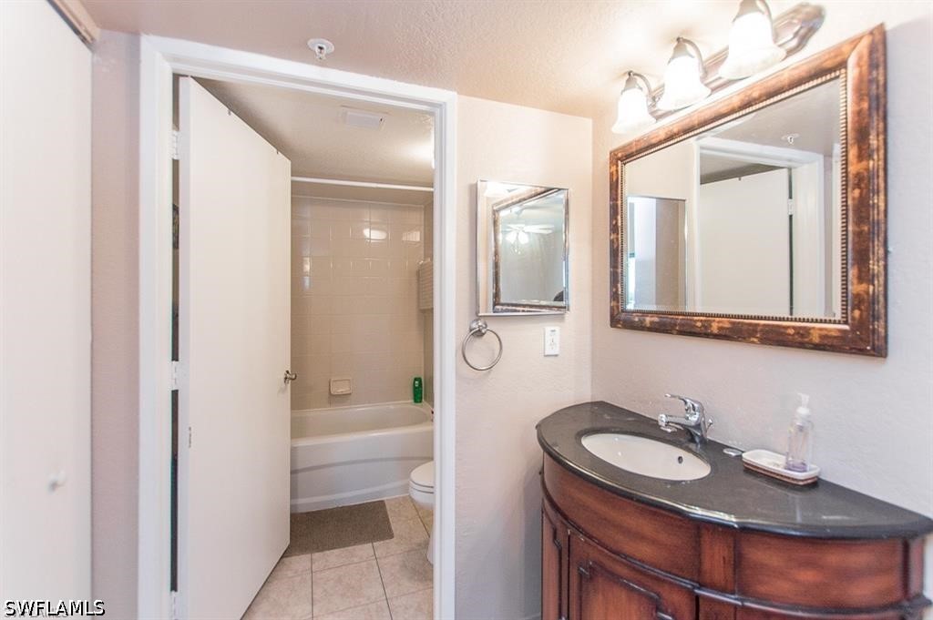 2 Bed Condominium for Sale in Naples, FL, $1,625 — photo 14
