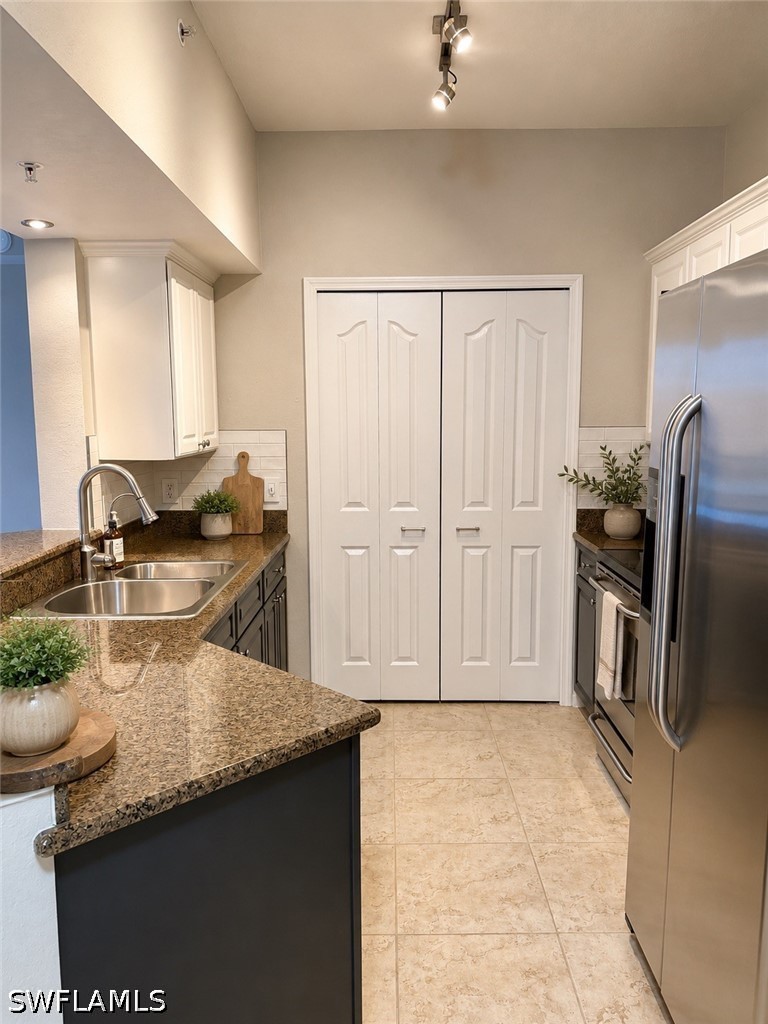 2 Bed Condominium for Sale in Positano Place, FL, $2,100 — photo 14