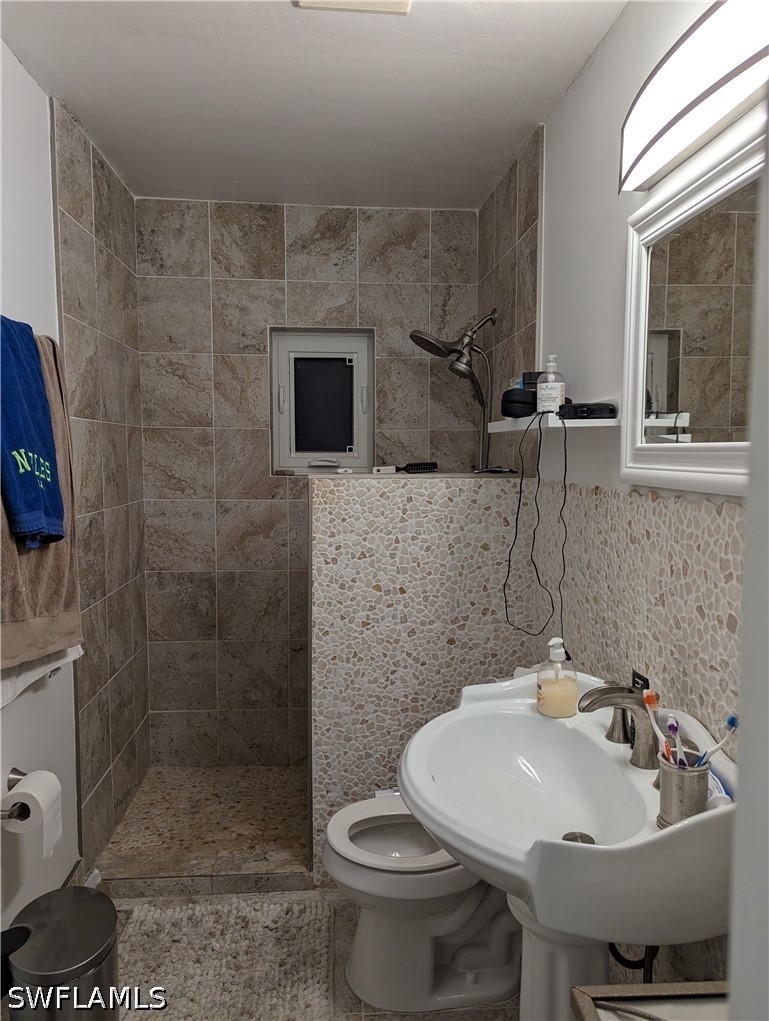2 Bed SingleFamilyResidence for Sale in Everglades City, FL — photo 14