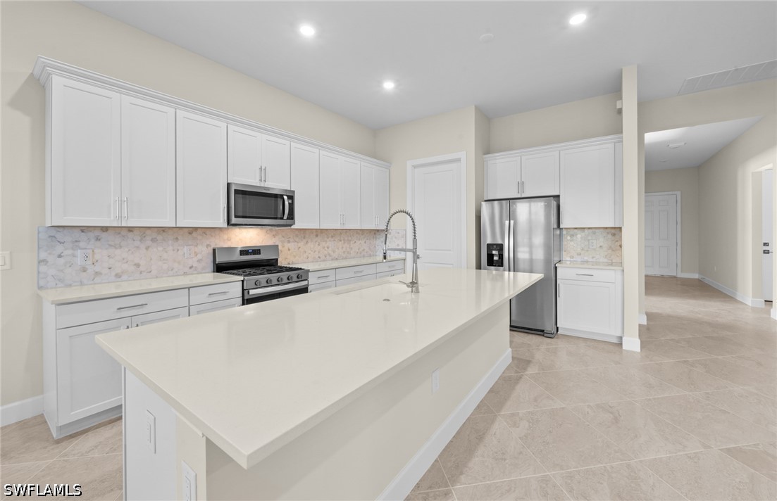 2 Bed SingleFamilyResidence for Sale in North Fort Myers, FL — photo 14