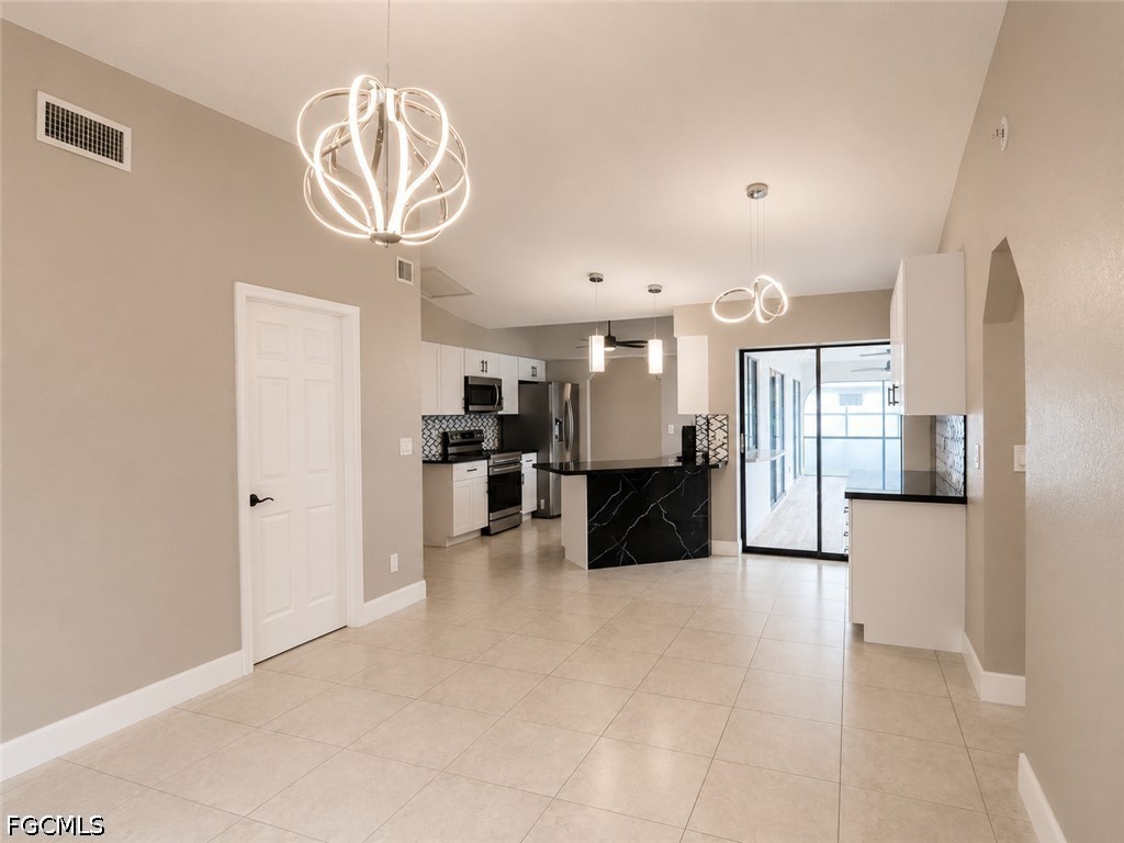 3 Bed SingleFamilyResidence for Sale in Cape Coral, photo 14