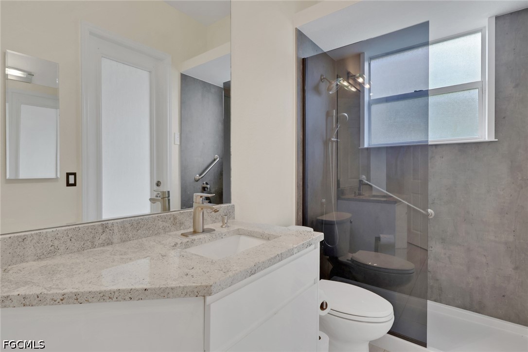 3 Bed Pool Home for Sale in Fort Myers, photo 14