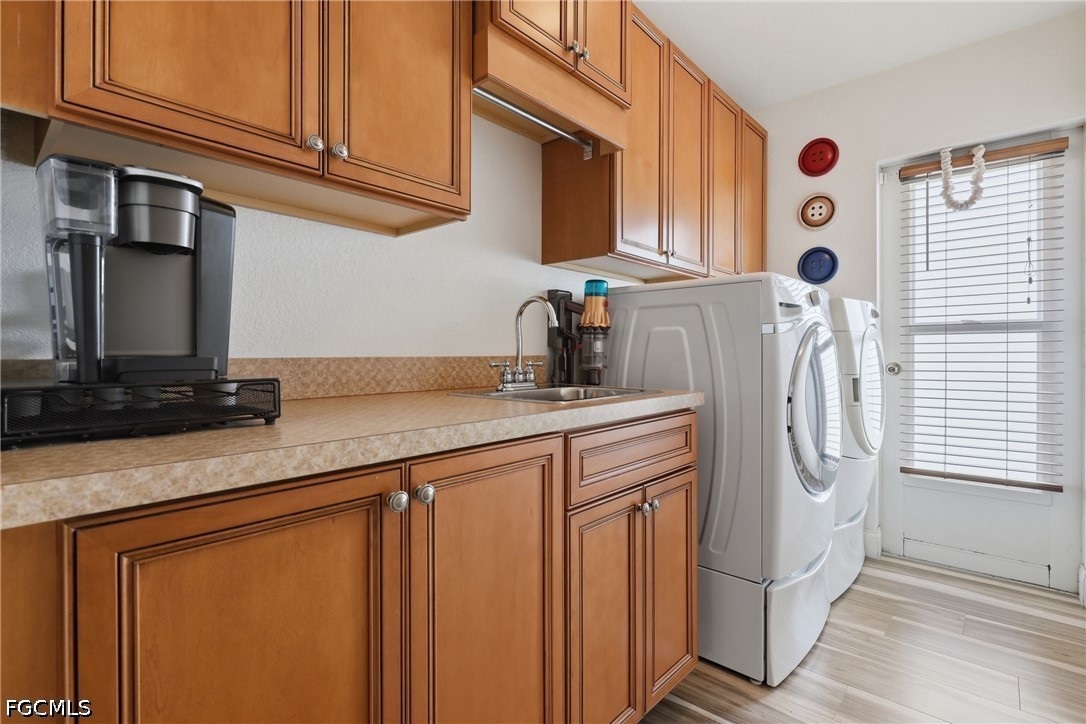 3 Bed Pool Home for Sale in Cape Coral, photo 14
