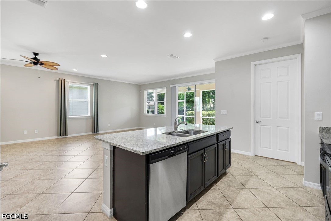 3 Bed SingleFamilyResidence for Sale in Sunset Pointe, FL — photo 14