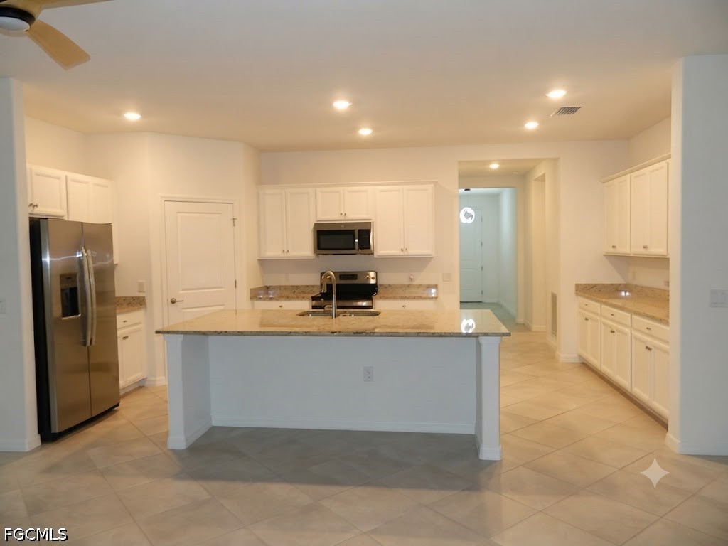 3 Bed SingleFamilyResidence for Sale in Portico, FL — photo 14