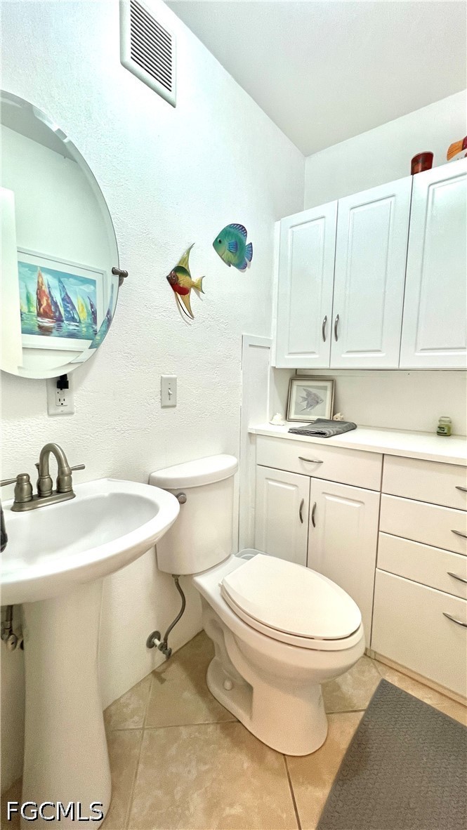 2 Bed Condominium for Sale in Fort Myers, FL, $1,250 — photo 14