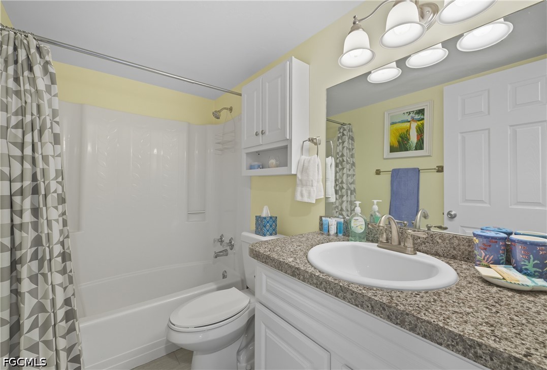 2 Bed Waterfront Home for Sale in Fort Myers, FL, $1,600 — photo 14
