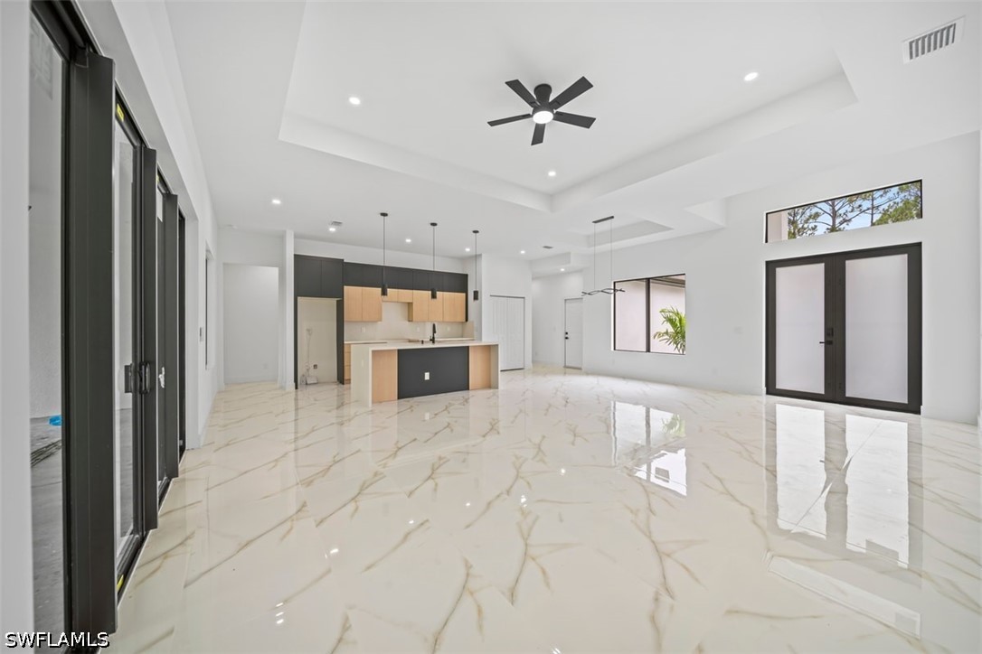 4 Bed SingleFamilyResidence for Sale in 900 Building, FL — photo 14