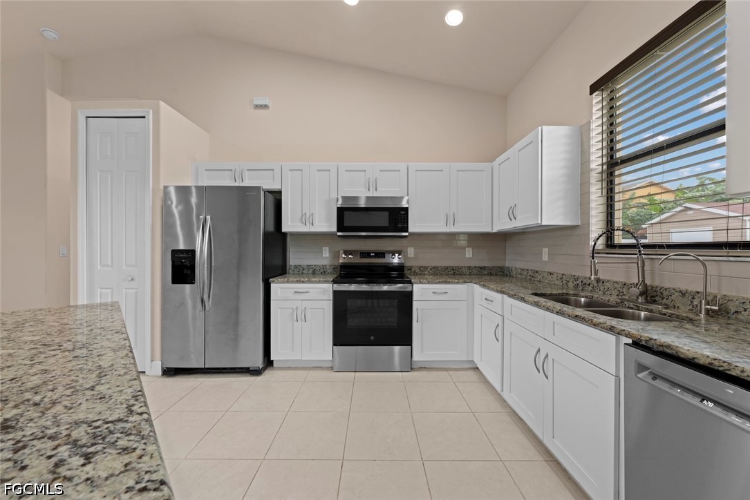 4 Bed SingleFamilyResidence for Sale in Lehigh Acres, photo 14