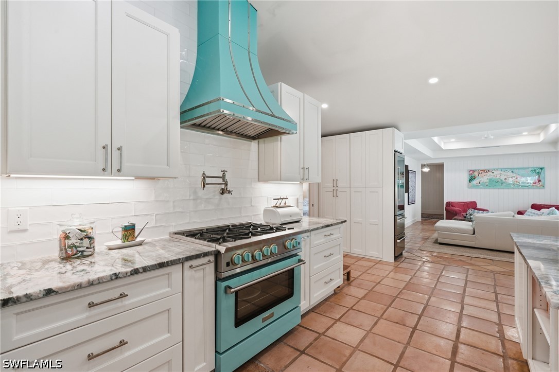 4 Bed Pool Home for Sale in Park Shore, photo 14