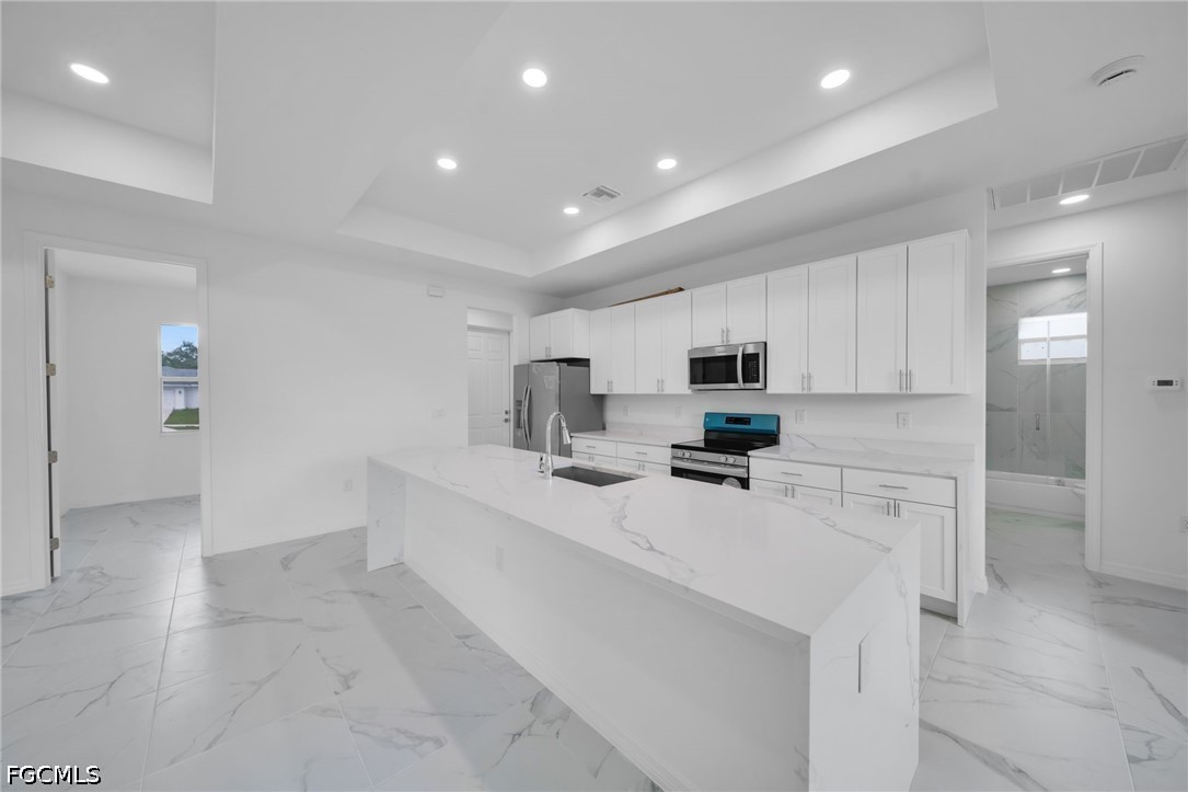 4 Bed SingleFamilyResidence for Sale in Lehigh Acres, photo 14
