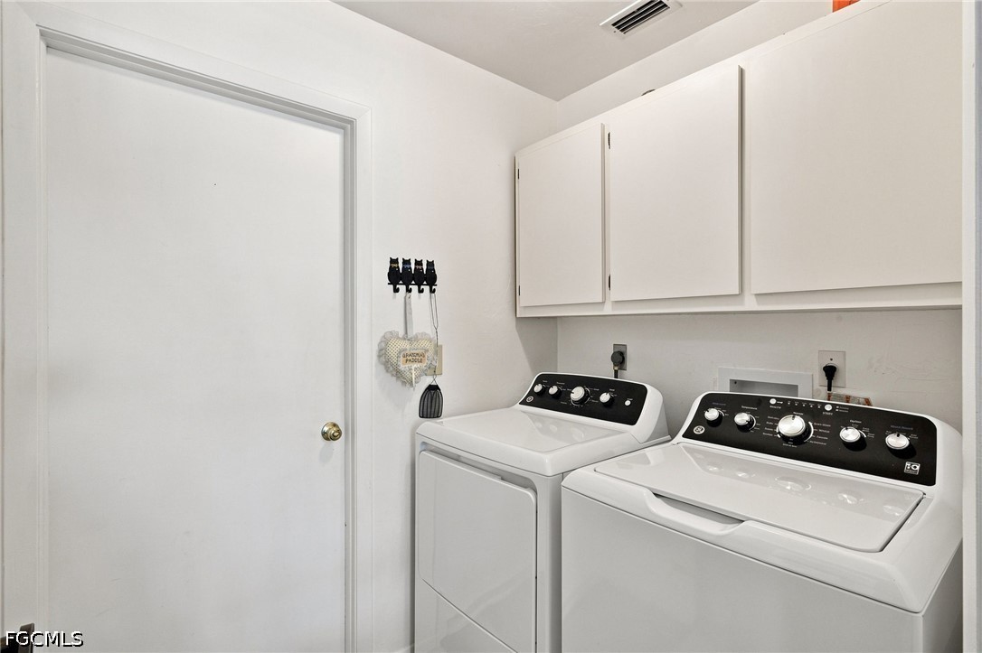 3 Bed Pool Home for Sale in Cape Coral, photo 14