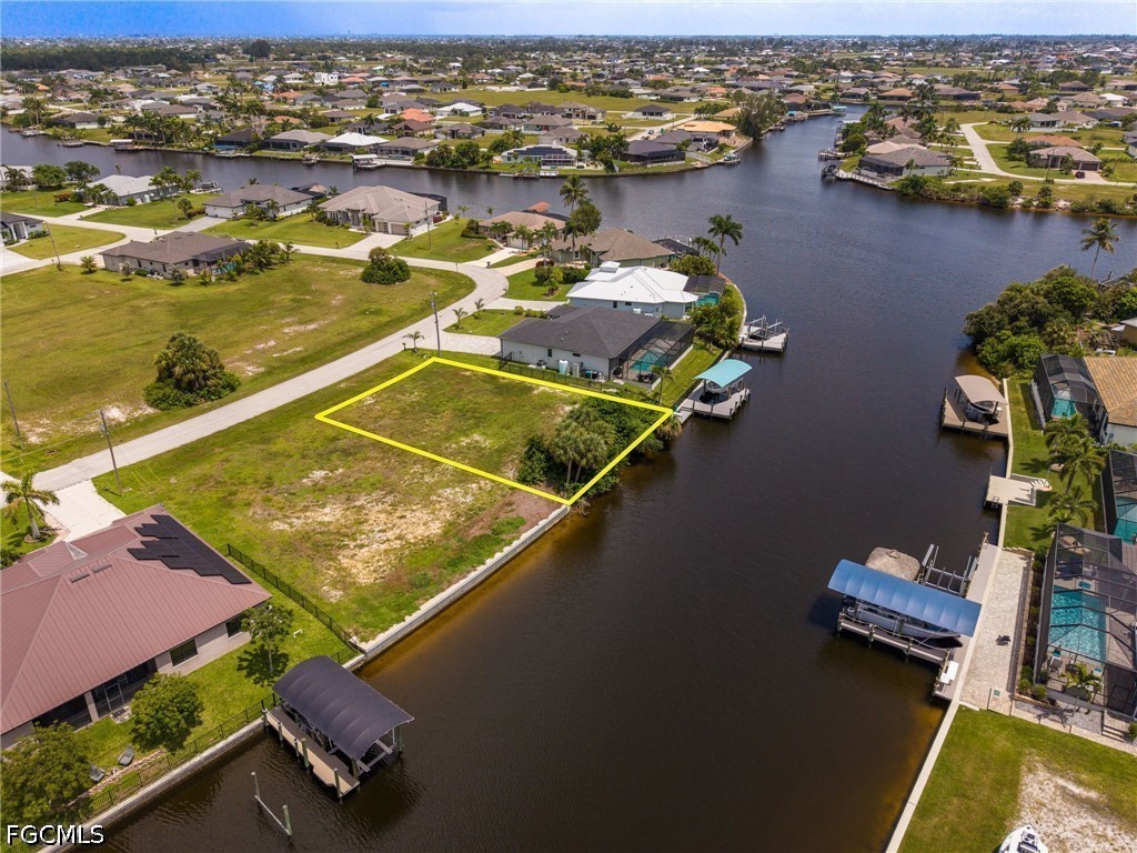 Waterfront Home for Sale in Cape Coral, FL, $180,000 — photo 14