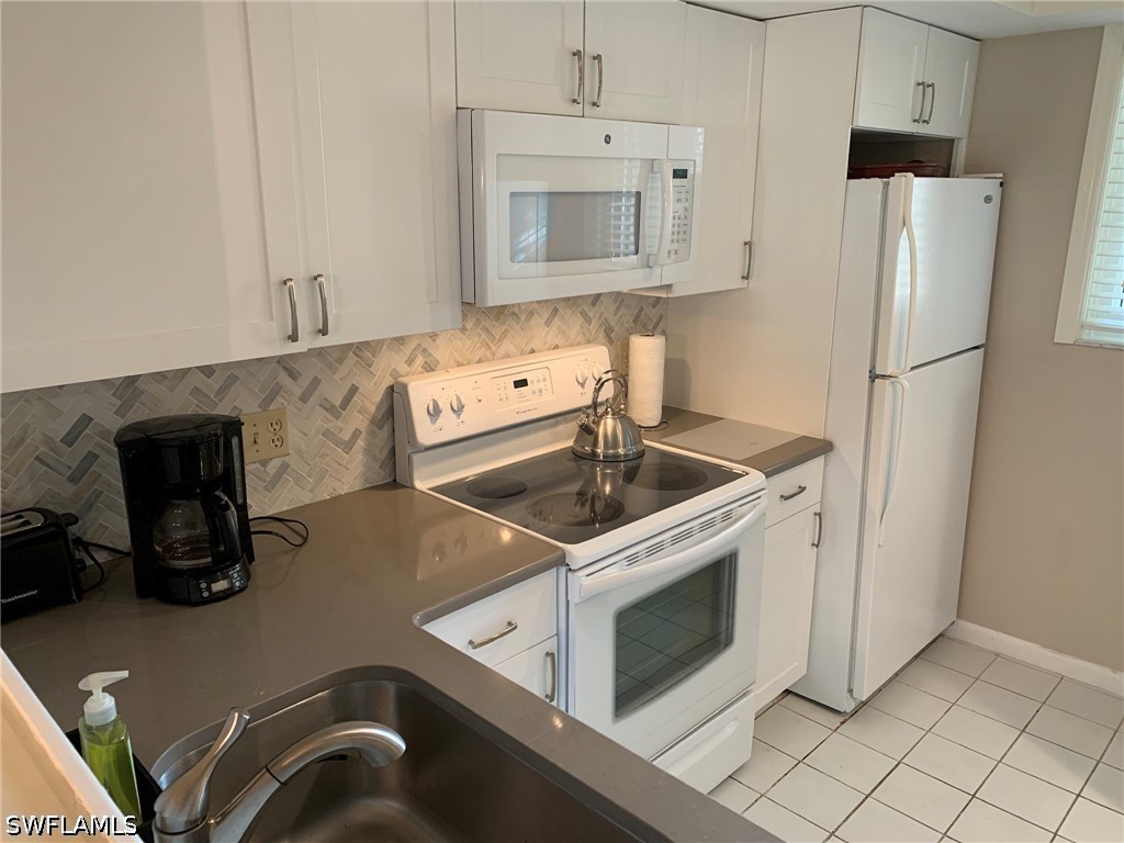 2 Bed Waterfront Home for Sale in Naples, photo 14