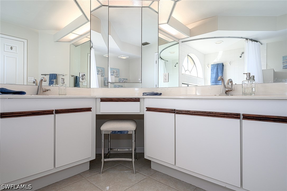 2 Bed Waterfront Home for Sale in Naples, photo 14