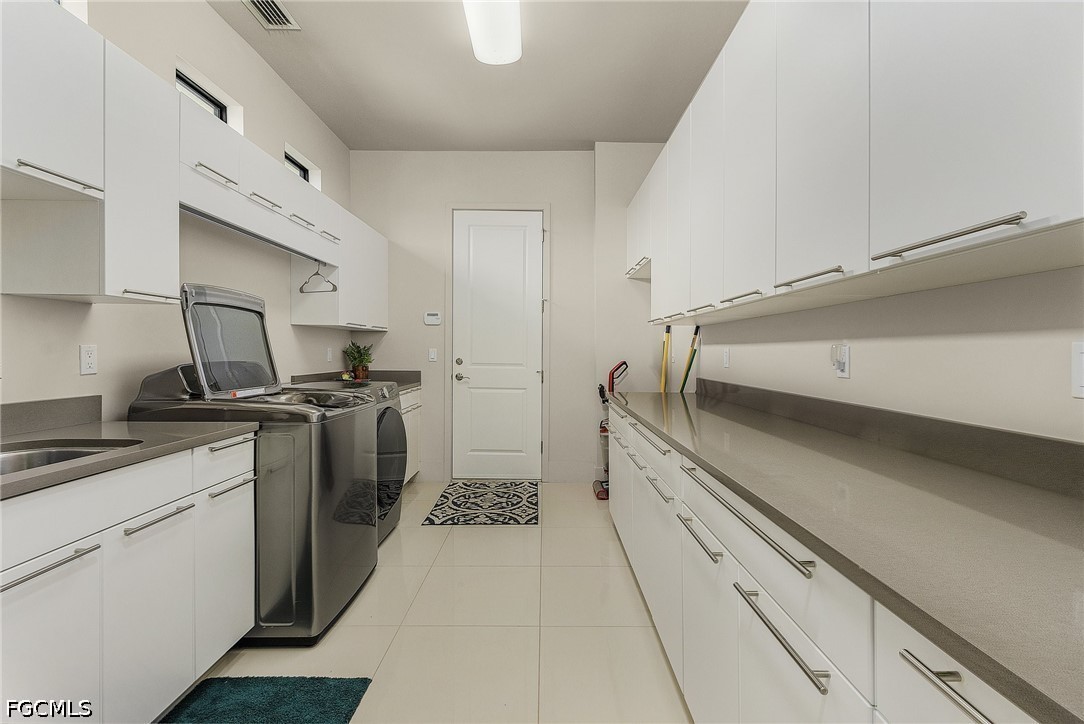 4 Bed Pool Home for Sale in Cape Royal, photo 14