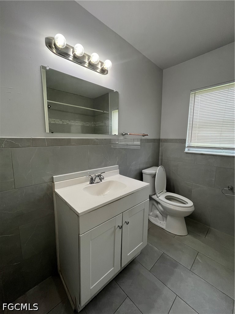 3 Bed SingleFamilyResidence for Sale in Fort Myers, photo 14