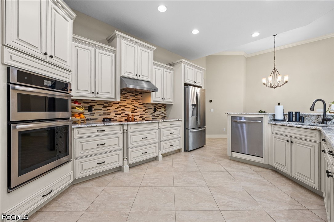 3 Bed Pool Home for Sale in Cape Coral, photo 14