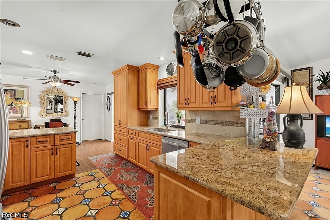 3 Bed Pool Home for Sale in Cape Coral, photo 14