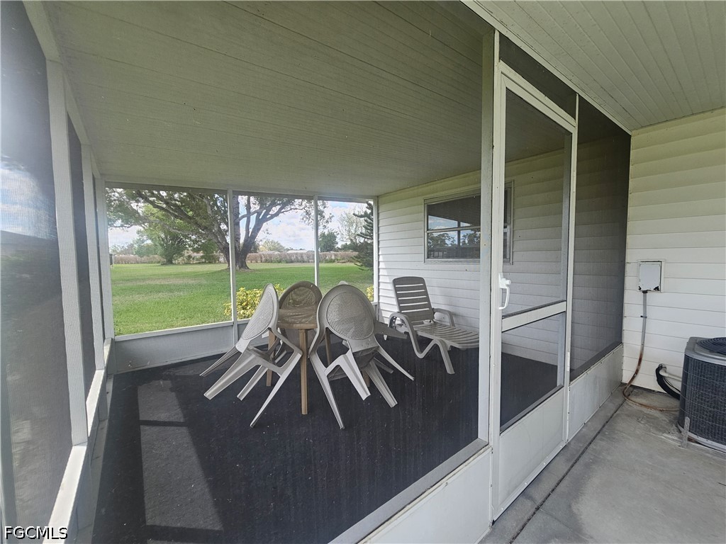 1 Bed Duplex for Sale in Pinewood Condominium, photo 14