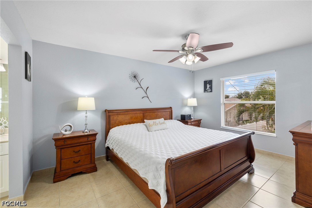 2 Bed Condominium for Sale in Cape Coral, photo 14