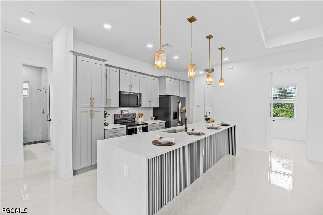 4 Bed SingleFamilyResidence for Sale in Lehigh Acres, photo 14