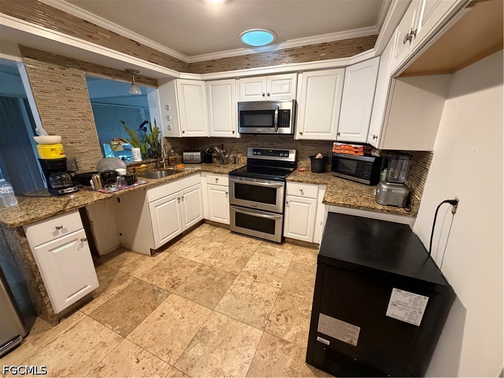 3 Bed Waterfront Home for Sale in North Fort Myers, photo 14