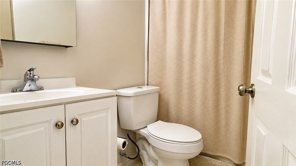 2 Bed SingleFamilyResidence for Sale in Cape Coral, photo 14