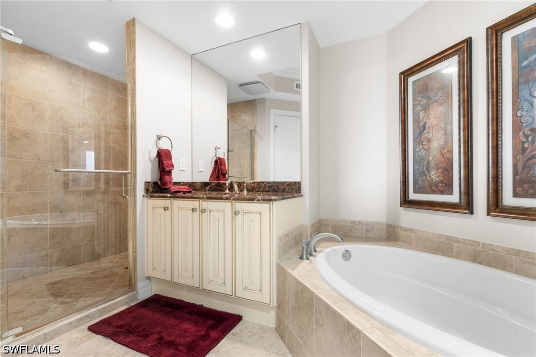 3 Bed Condominium for Sale in Estero, photo 14