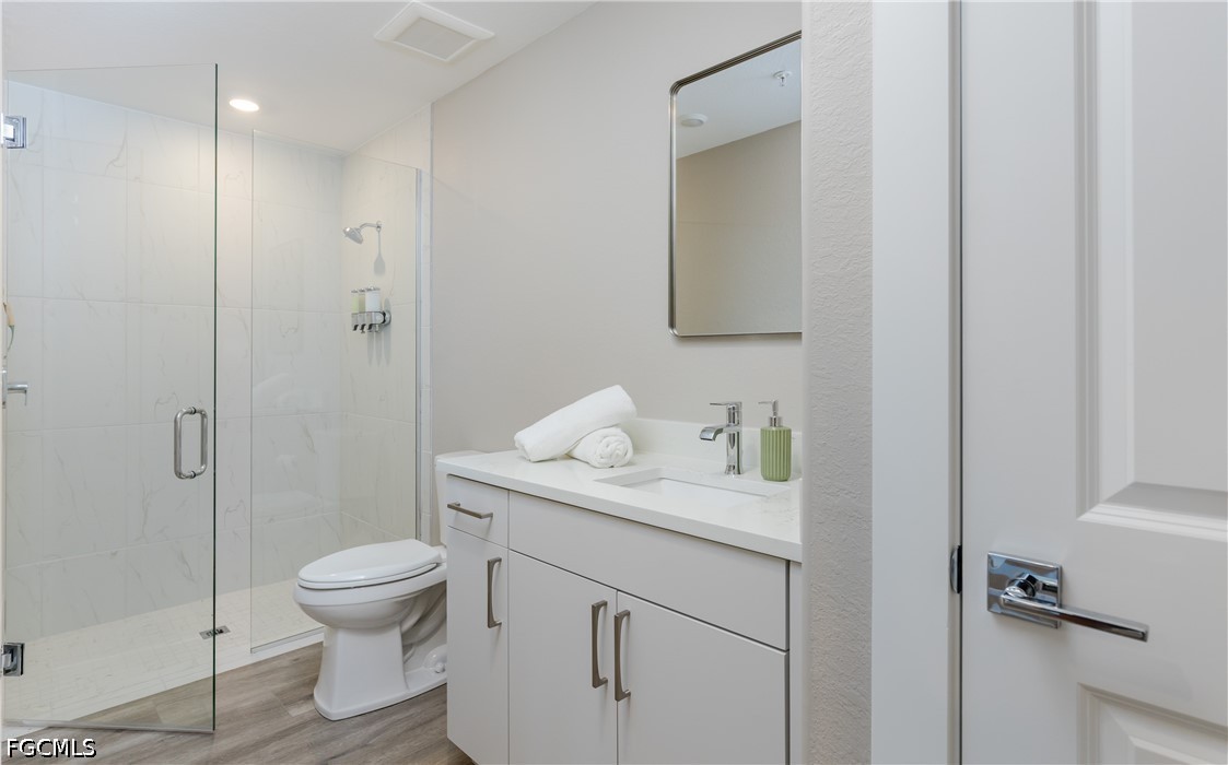 4 Bed Waterfront Home for Sale in Cape Coral, photo 14
