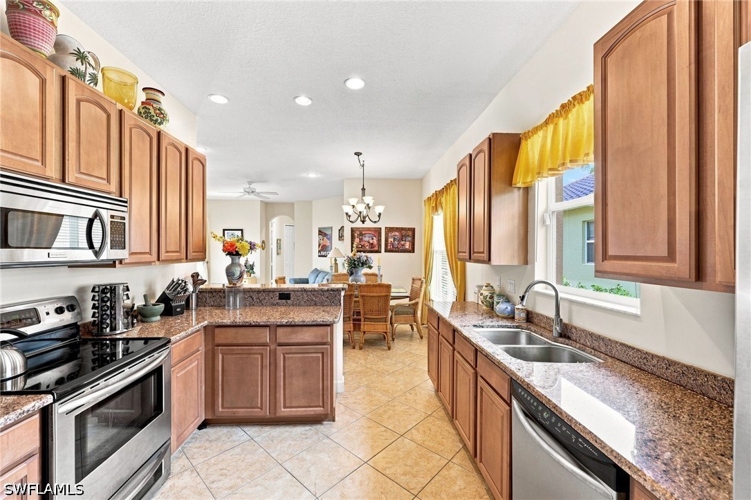 4 Bed Pool Home for Sale in Carlton Lakes, photo 14