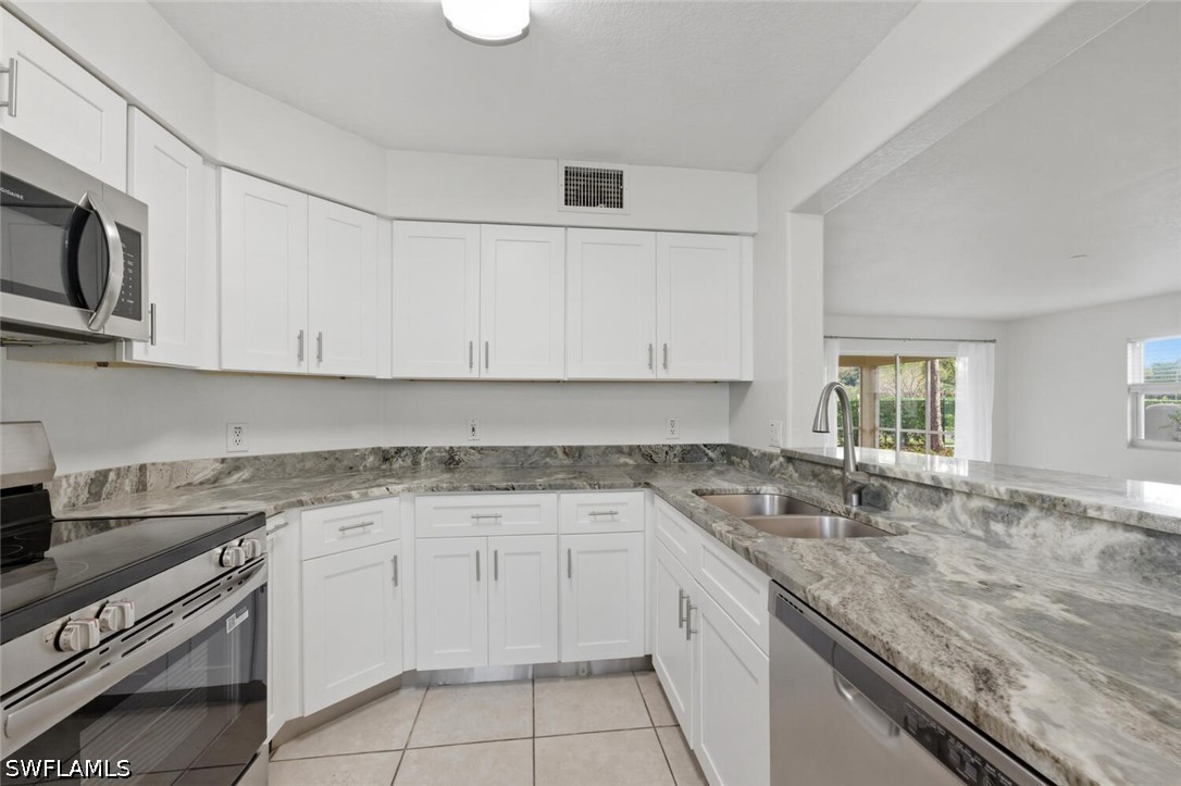 3 Bed Condominium for Sale in Crescent Gardens, photo 14
