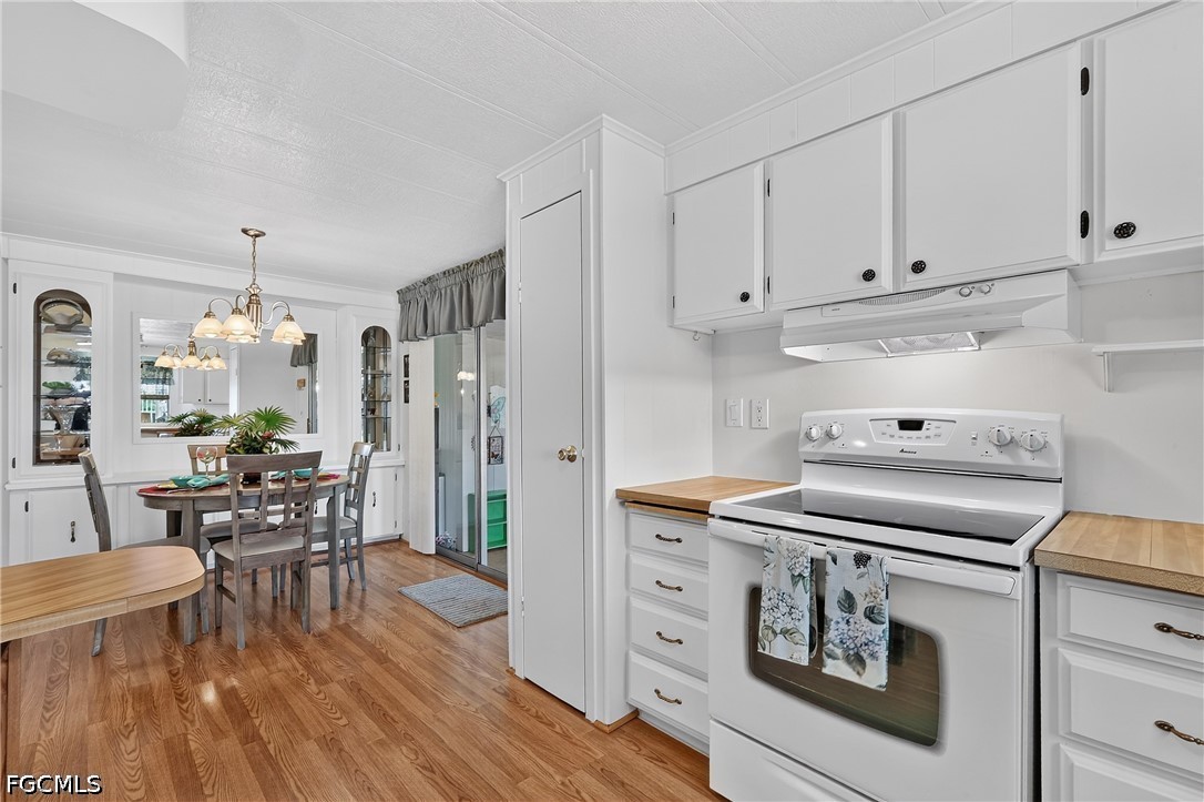 2 Bed ManufacturedHome for Sale in North Fort Myers, photo 14