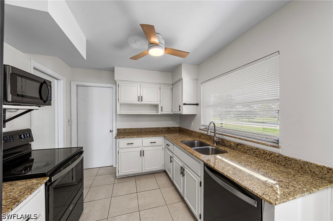 3 Bed SingleFamilyResidence for Sale in Cape Coral, photo 14