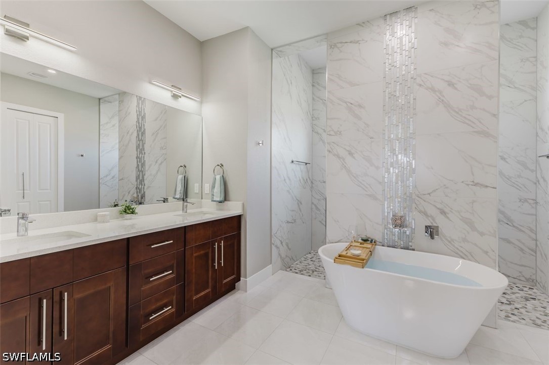 3 Bed SingleFamilyResidence for Sale in Cape Coral, photo 14