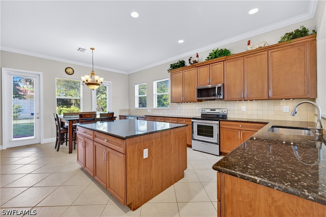 5 Bed Waterfront Home for Sale in Naples, photo 14