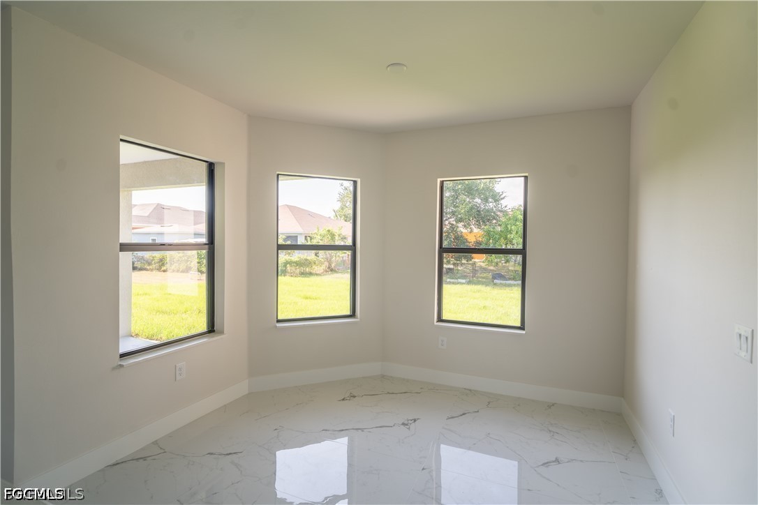 3 Bed SingleFamilyResidence for Sale in Lehigh Acres, photo 14