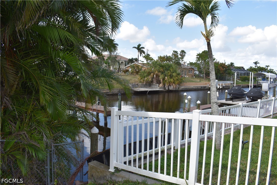 3 Bed Pool Home for Sale in Cape Coral, photo 14