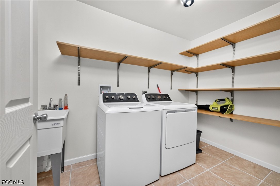 2 Bed Waterfront Home for Sale in Port Charlotte, photo 14