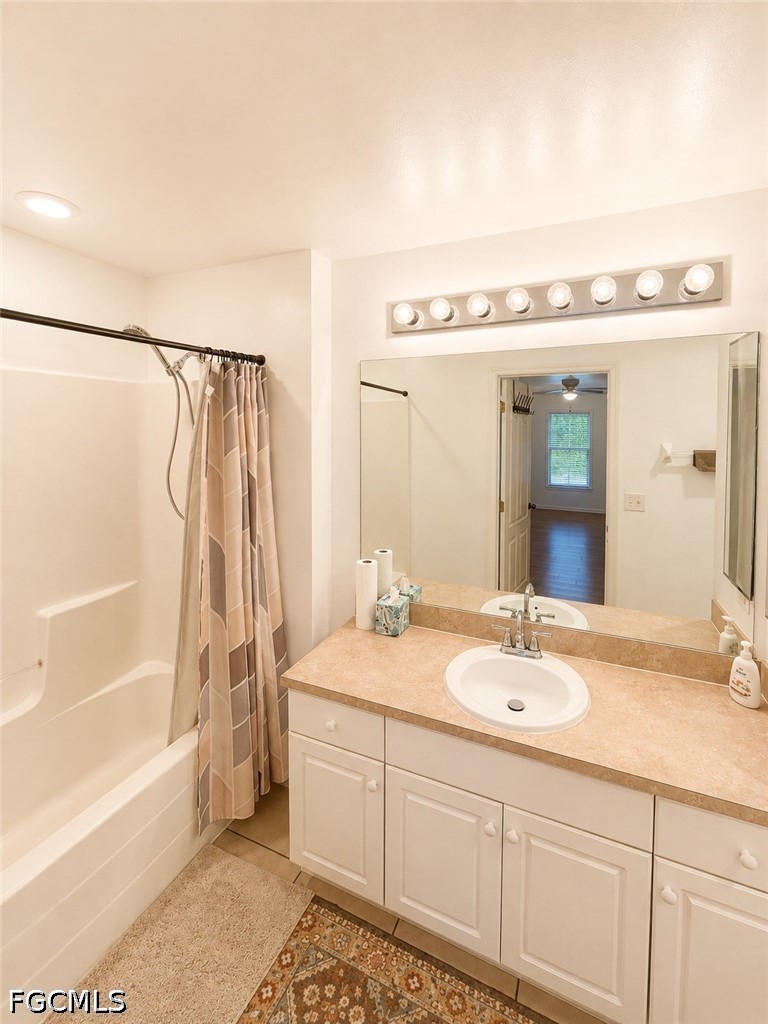 3 Bed SingleFamilyResidence for Sale in Cape Coral, photo 14