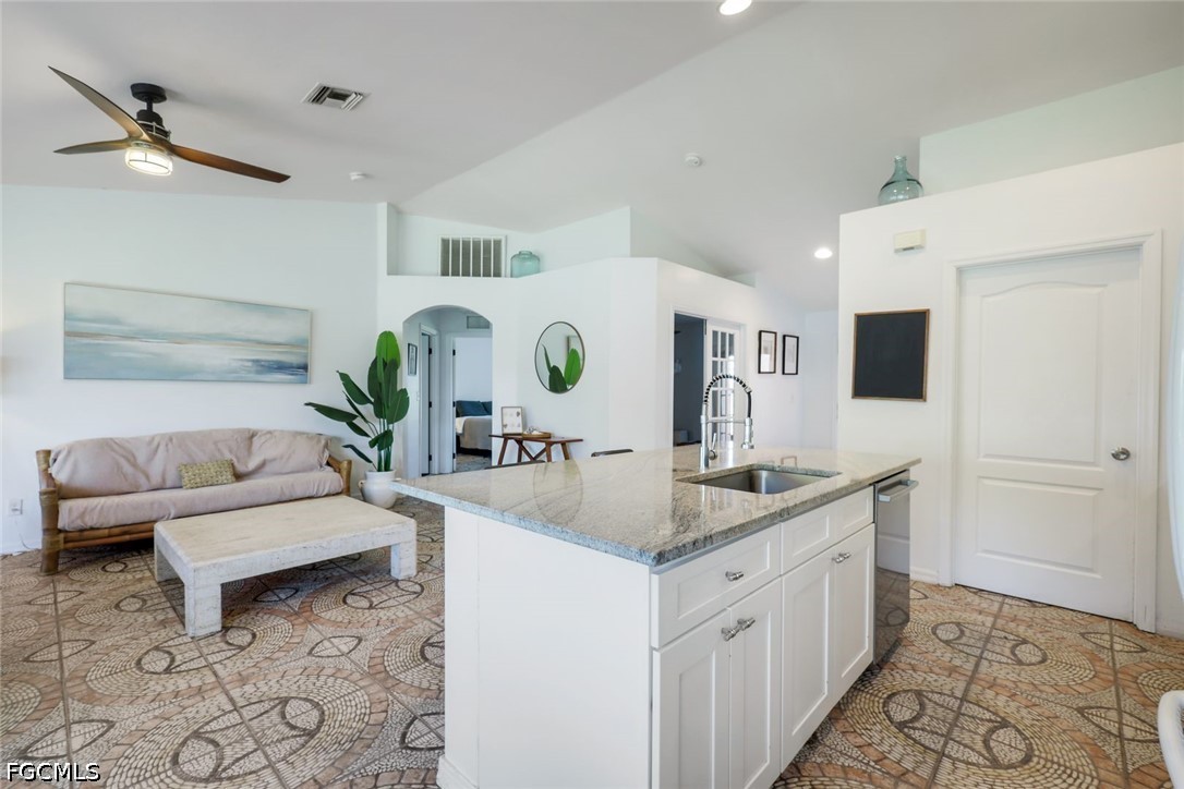 3 Bed SingleFamilyResidence for Sale in Cape Coral, photo 14
