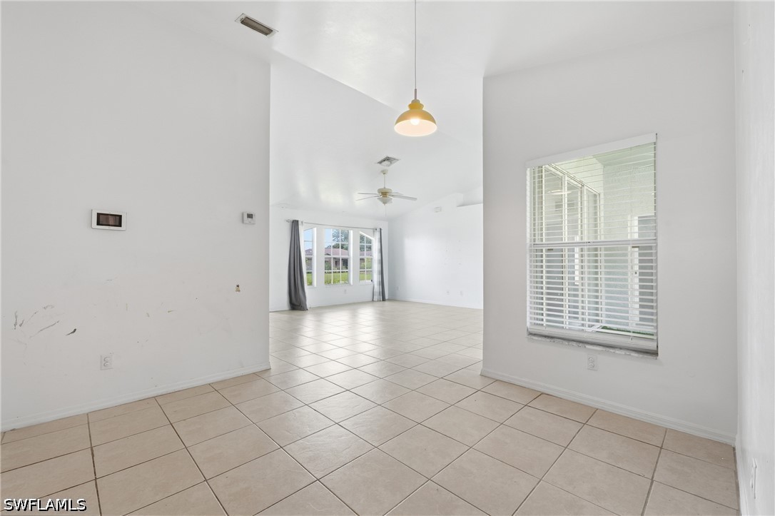 3 Bed SingleFamilyResidence for Sale in Cape Coral, photo 14