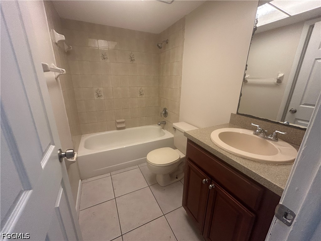3 Bed Duplex for Sale in Cape Coral, photo 14