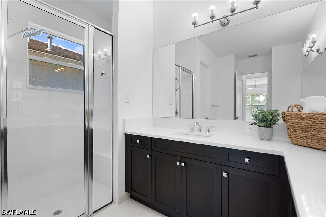2 Bed SingleFamilyResidence for Sale in Naples, photo 14