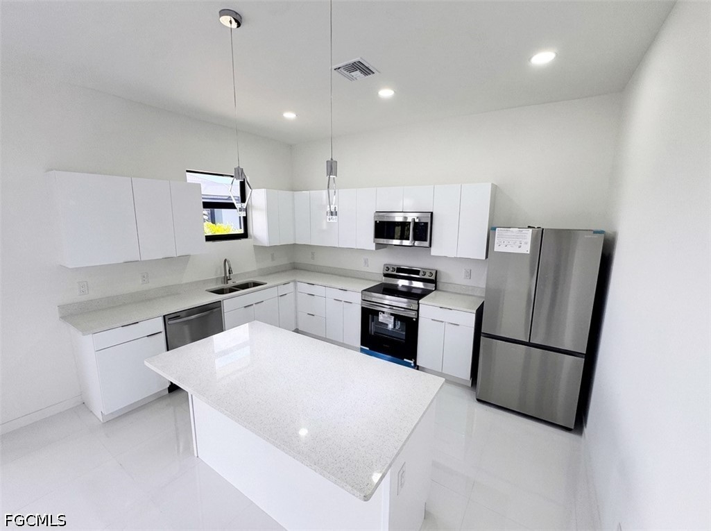 4 Bed SingleFamilyResidence for Sale in Cape Coral, photo 14