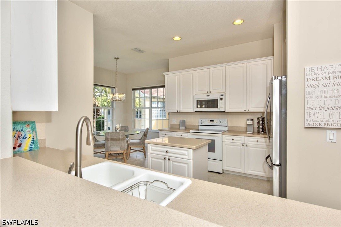 3 Bed Condominium for Sale in Cypress Hammock, photo 14